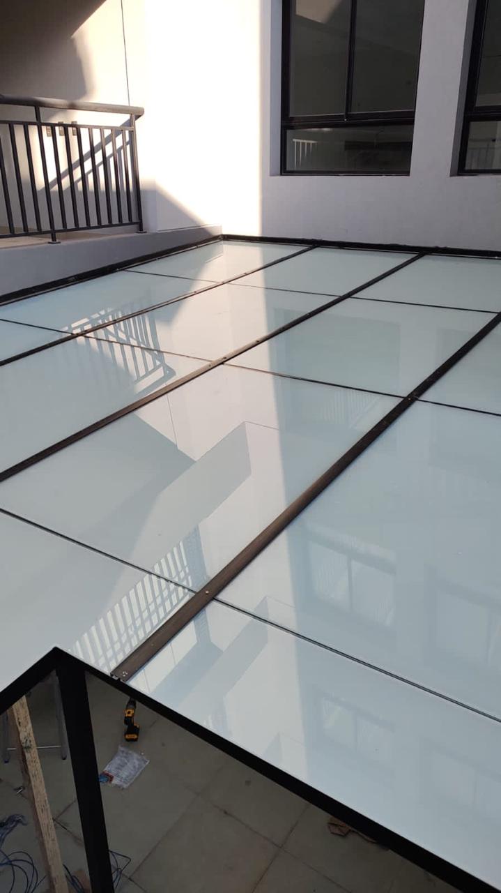 Cobertura de Vidro na Chacara Inglesa